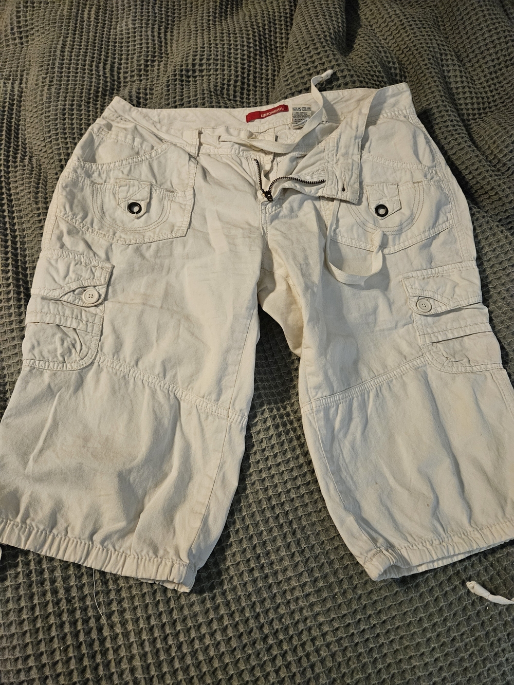 UNIONBAY Women's White Cargo Capris